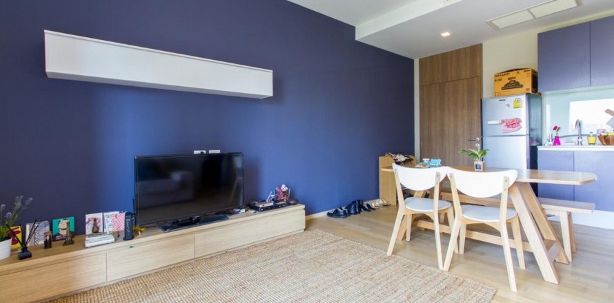 Studio in the Condo in Watthana, Bangkok, Thailand  № 135619