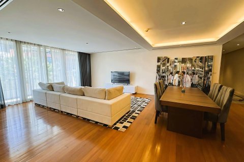 Condo in Bangkok, Thailand, 3 bedrooms  № 180411