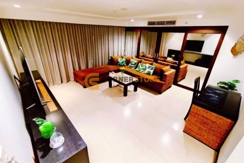 Studio dans le Condo à Pattaya, Thaïlande  № 209761 - photo 4