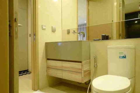 Condo in Bangkok, Thailand, 2 bedrooms  № 183397 - photo 15