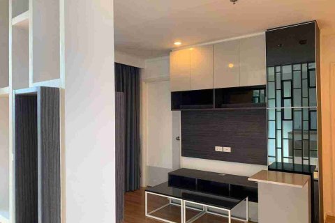 Condo in Bangkok, Thailand, 2 bedrooms  № 183399 - photo 4