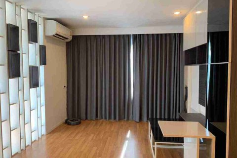 Condo in Bangkok, Thailand, 2 bedrooms  № 183399 - photo 7