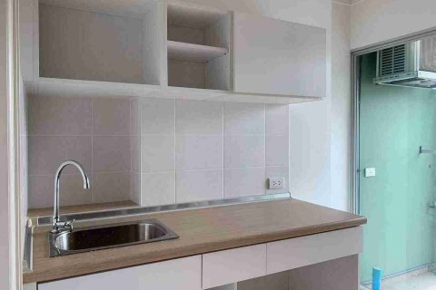 Condo in Bangkok, Thailand, 2 bedrooms  № 183399 - photo 3