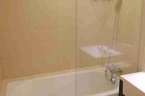 Condo in Bangkok, Thailand, 1 bedroom  № 183396 - photo 6