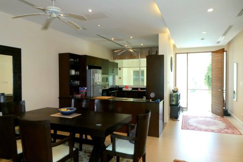 Condo in Phuket, Thailand, 3 bedrooms № 149461 - photo 25