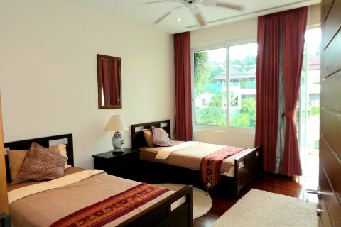 Condo in Phuket, Thailand, 3 bedrooms № 149461 - photo 28