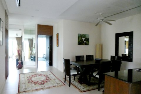 Condo in Phuket, Thailand, 3 bedrooms № 149461 - photo 15