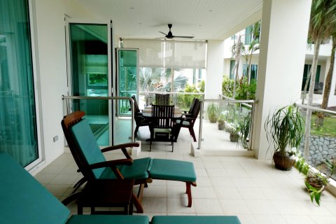 Condo in Phuket, Thailand, 3 bedrooms № 149461 - photo 12