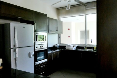 Condo in Phuket, Thailand, 3 bedrooms № 149461 - photo 17