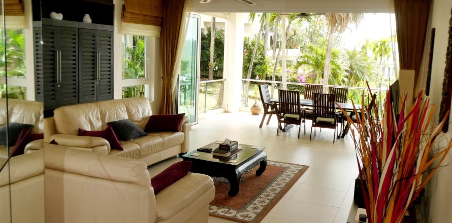 Condo in Phuket, Thailand, 3 bedrooms № 149461