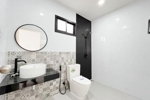 House in Phuket, Thailand 3 bedrooms № 142892 - photo 13