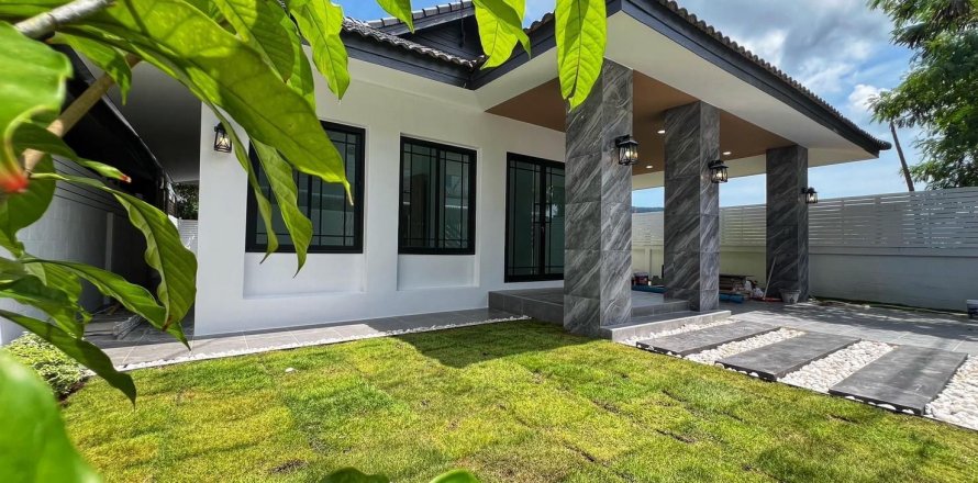 House in Phuket, Thailand 3 bedrooms № 142892