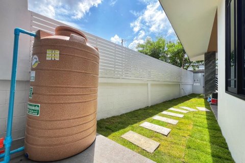 House in Phuket, Thailand 3 bedrooms № 142892 - photo 9