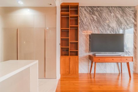 Condo in Bangkok, Thailand, 2 bedrooms № 151105 - photo 4