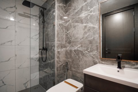 Condo à Bang Lamung, Thaïlande, 2 chambres  № 153792 - photo 10