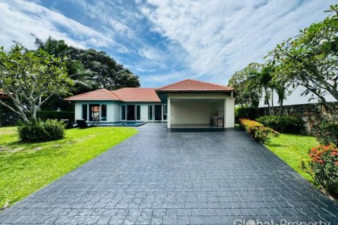 Дом в Паттайе, Таиланд с 4 спальнями  № 153793 - фото 4