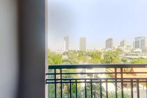 Condo in Watthana, Bangkok, Thailand, 2 bedrooms  № 140584 - photo 14