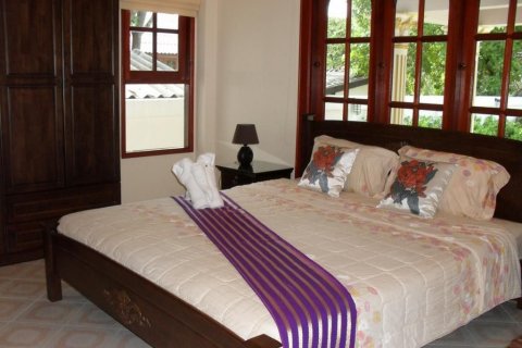 Villa in Phuket, Thailand 2 bedrooms № 140586 - photo 21