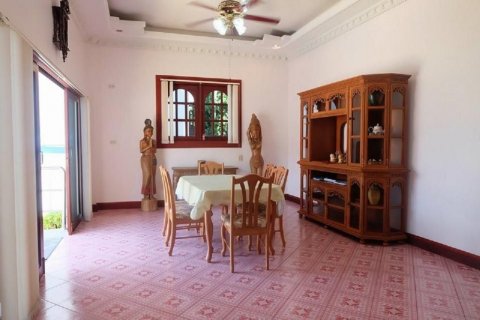 Villa in Phuket, Thailand 2 bedrooms № 140586 - photo 14