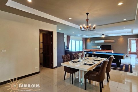 Villa in Pa Klok, Thailand 3 bedrooms № 179556 - photo 9