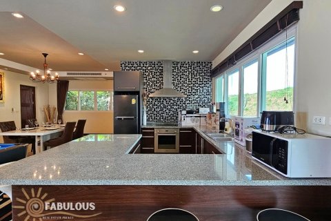 Villa in Pa Klok, Thailand 3 bedrooms № 179556 - photo 4