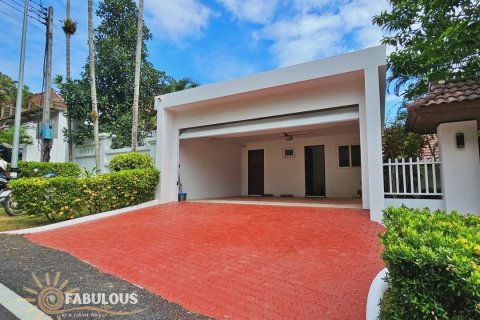 Villa in Pa Klok, Thailand 3 bedrooms № 179556 - photo 5
