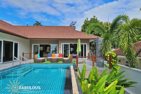 Villa in Pa Klok, Thailand 3 bedrooms № 179556 - photo 6