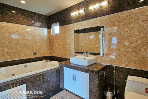 Villa in Pa Klok, Thailand 3 bedrooms № 179556 - photo 3