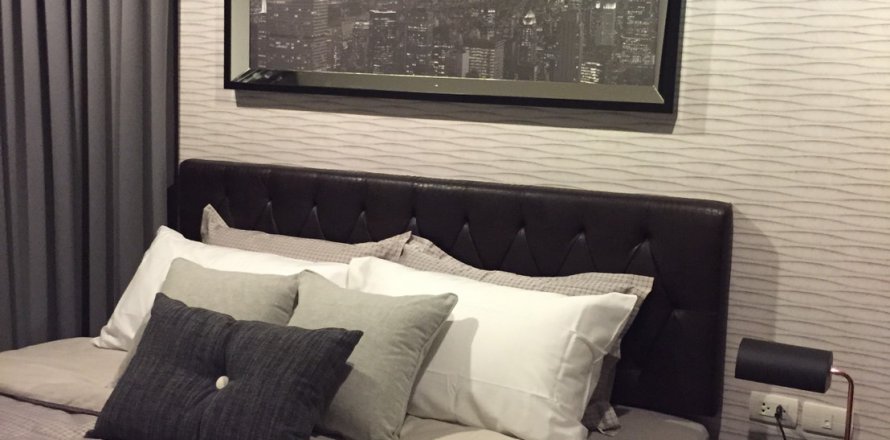 Кондоминиум с 2 спальнями в Пхракханонге, Бангкок, Таиланд № 144204