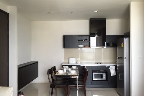 Кондоминиум с 2 спальнями в Пхракханонге, Бангкок, Таиланд № 144204 - фото 2