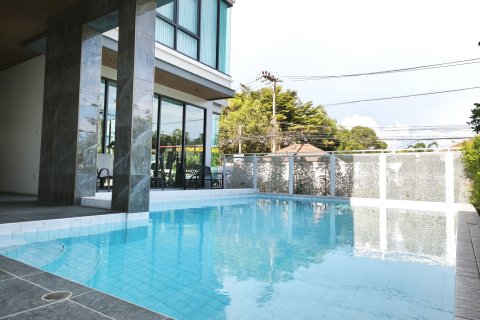 House in Pattaya, Thailand 3 bedrooms № 167439 - photo 13
