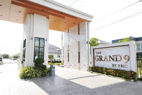 House in Pattaya, Thailand 3 bedrooms № 167439 - photo 12