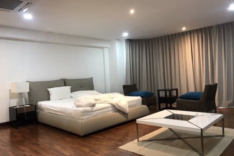 Townhouse in Watthana, Bangkok, Thailand 3 bedrooms № 167440 - photo 4
