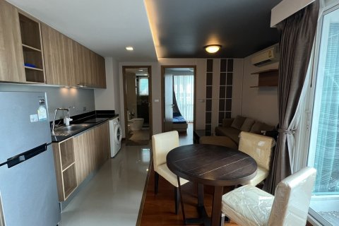 Condo in Watthana, Bangkok, Thailand, 2 bedrooms № 201211 - photo 5