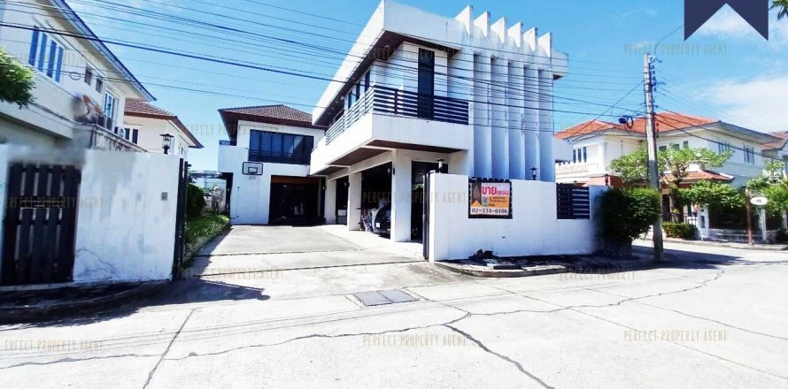 Дом в Банг Круае, Таиланд с 4 спальнями  № 156667