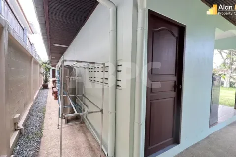 Casa de 5 dormitorios en Pattaya, Tailandia № 211578 - foto 6