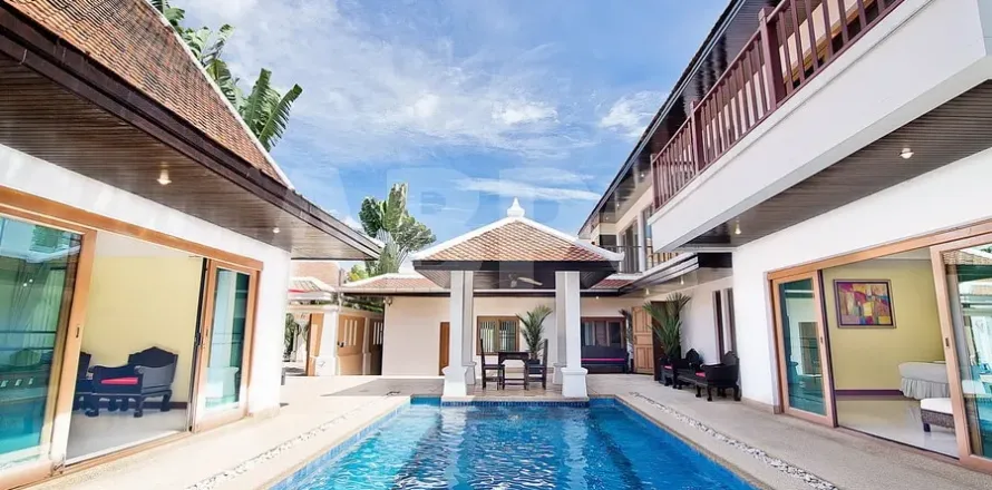 Casa de 5 dormitorios en Jomtien Beach, Pattaya, Tailandia № 211580