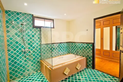 Casa de 5 dormitorios en Jomtien Beach, Pattaya, Tailandia № 211580 - foto 6
