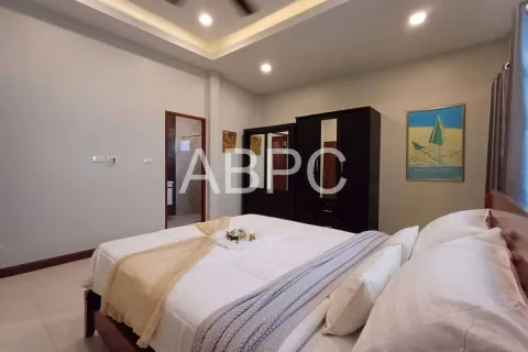 Casa de 3 dormitorios en Pattaya, Tailandia № 211577 - foto 8