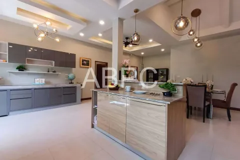 Casa de 3 dormitorios en Pattaya, Tailandia № 211577 - foto 4