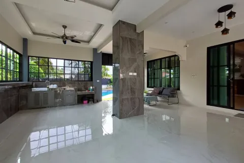 Casa de 3 dormitorios en Pattaya, Tailandia № 211577 - foto 12
