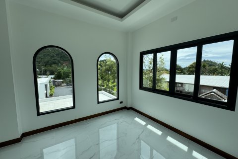 House in Phuket, Thailand 4 bedrooms № 156406 - photo 17
