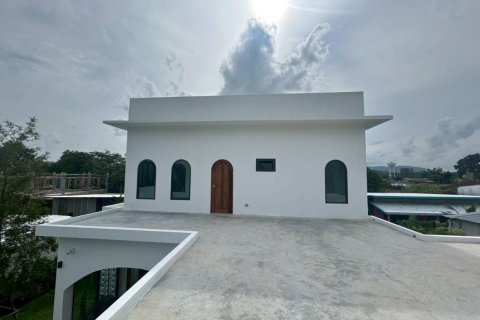 House in Phuket, Thailand 4 bedrooms № 156406 - photo 15