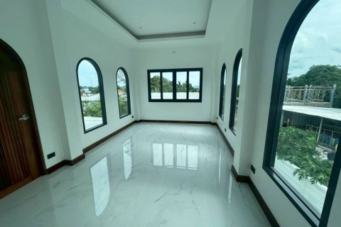 House in Phuket, Thailand 4 bedrooms № 156406 - photo 5