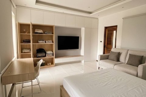 House in Phuket, Thailand 4 bedrooms № 156406 - photo 6