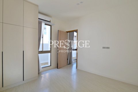 House in Pattaya, Thailand 4 bedrooms № 198269 - photo 18