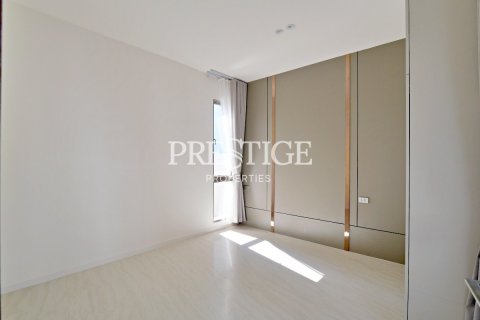 House in Pattaya, Thailand 4 bedrooms № 198269 - photo 17