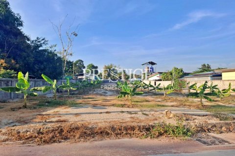 Land in Pattaya, Thailand 1600 sq.m. № 198268