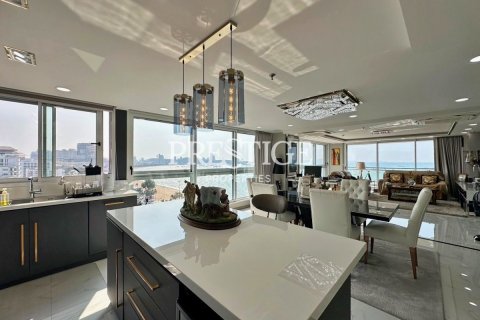 Condo in Pattaya, Thailand, 2 bedrooms № 198265 - photo 9