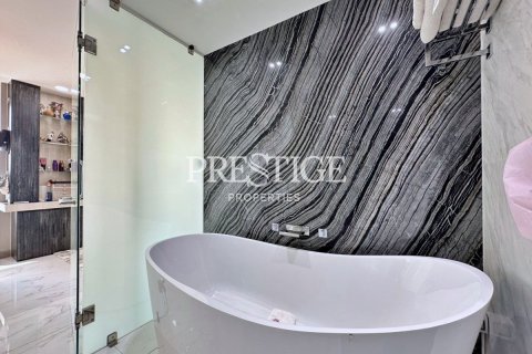Condo in Pattaya, Thailand, 2 bedrooms № 198265 - photo 18